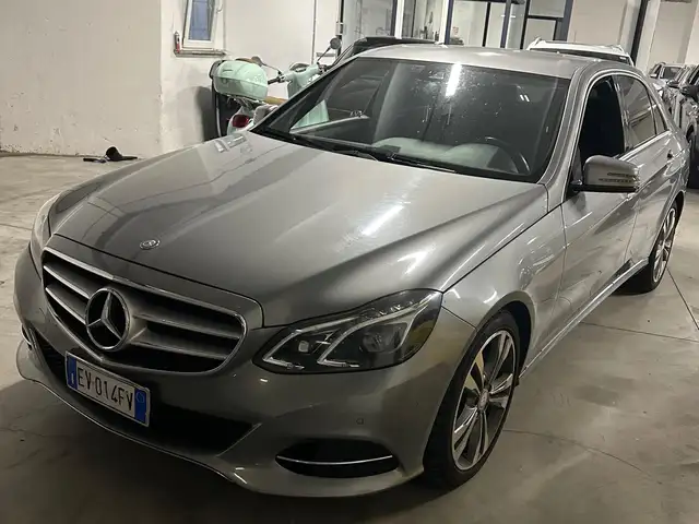 Mercedes-Benz E 300