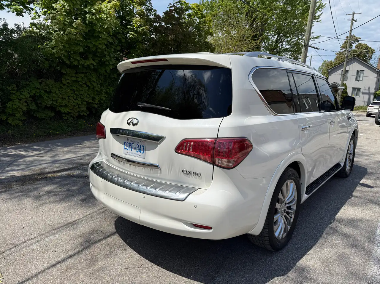Infiniti QX80 снимка Infiniti QX80