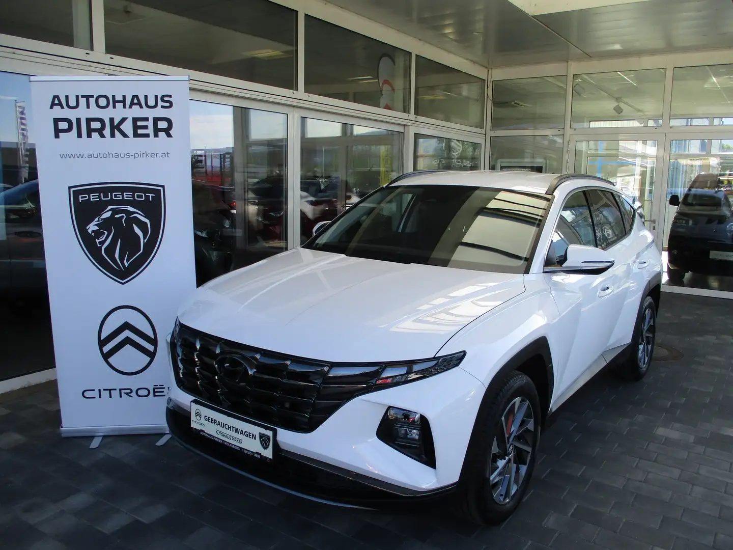 Hyundai TUCSON 1,6 CRDi Smart Weiß - 1