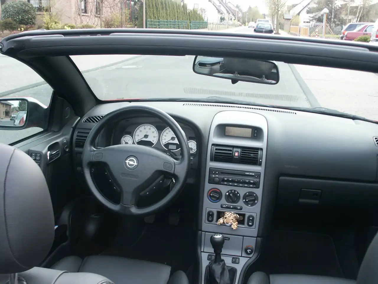 Opel Astra Cabrio 2.2 16V, foto 11