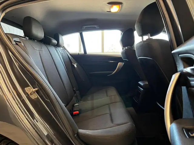 BMW 1 Series view 14
