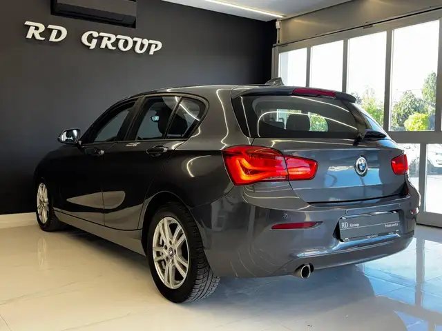 BMW 1 Series view 6