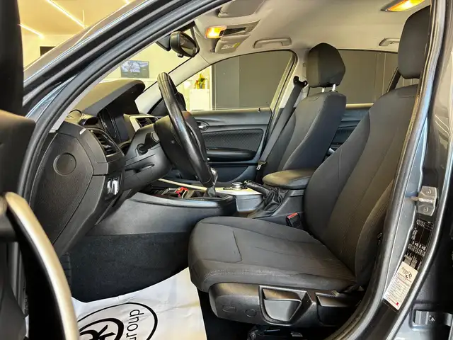 BMW 1 Series view 10