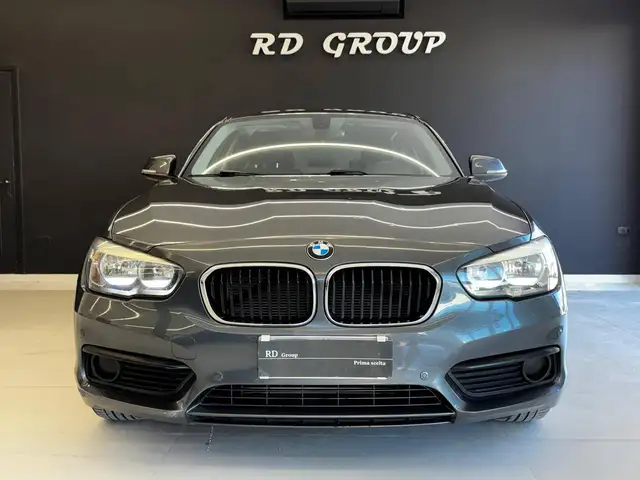 BMW 1 Series view 2