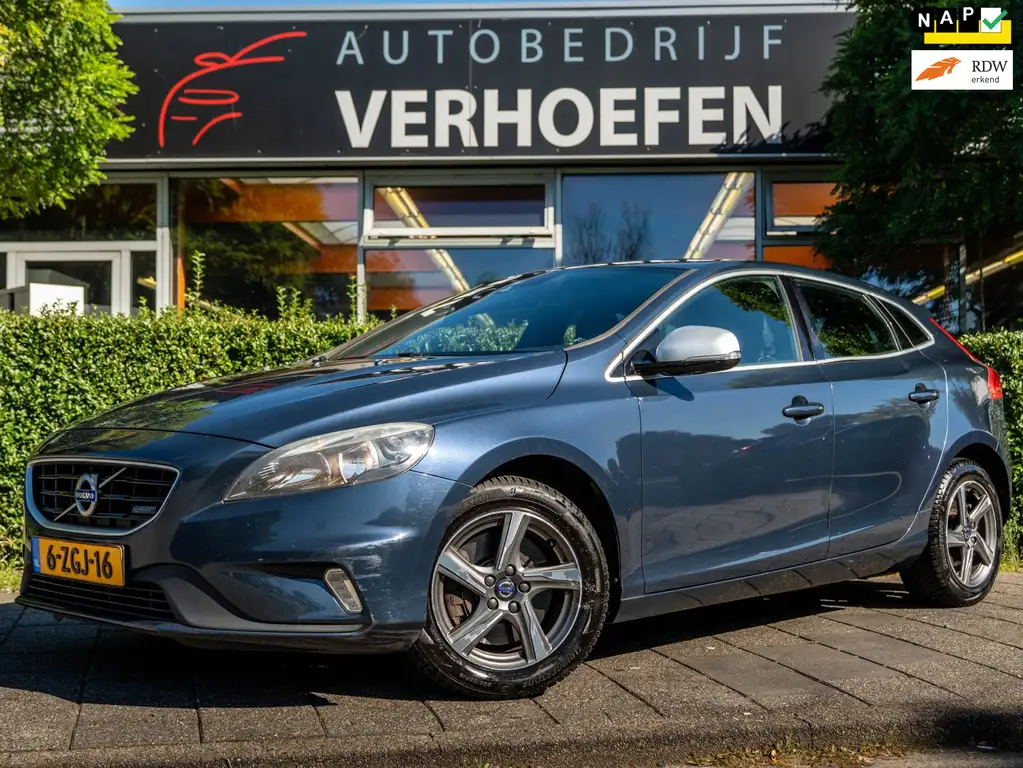 Volvo V40 2014 из Европы — купить под ключ