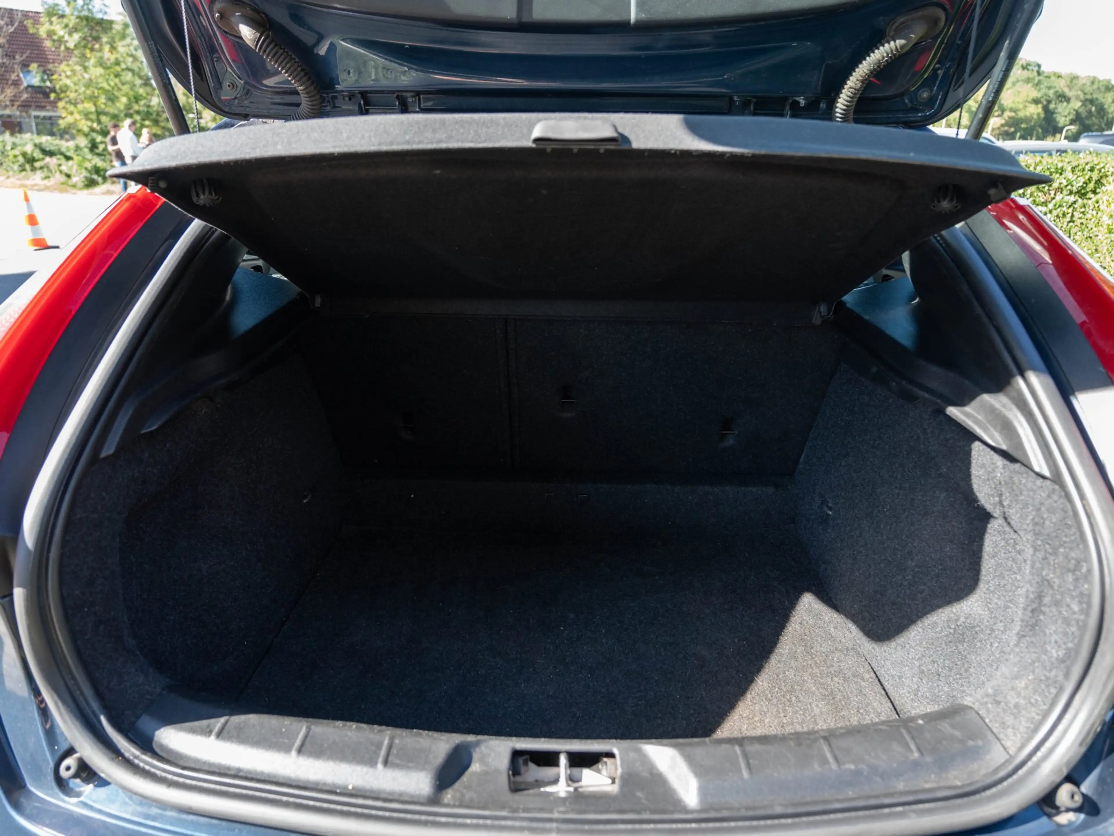 Volvo V40 2.0 D4 R-Design Business | STOEL VERW ZWART LEDER — photo 8