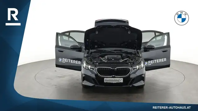 BMW 5 Series view 8