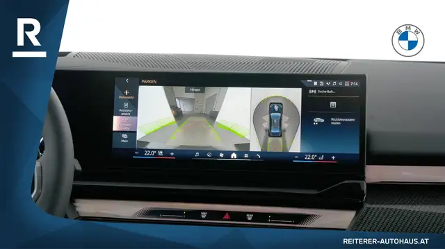 BMW 5 Series view 14
