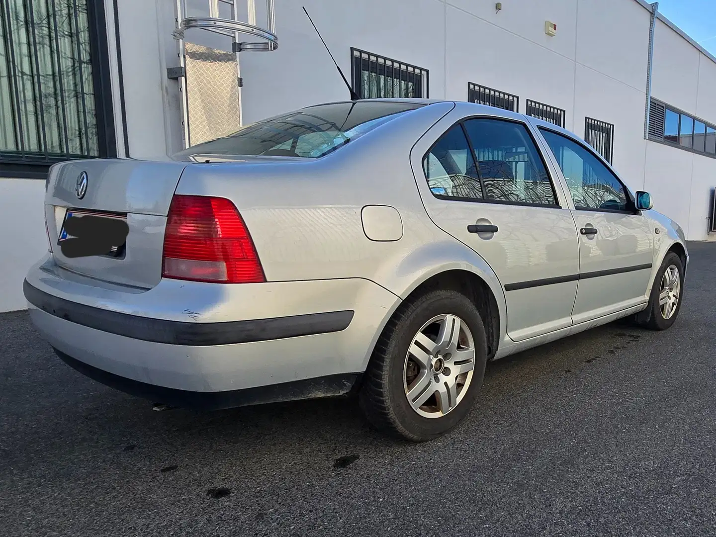 Volkswagen Bora PICKERL BIS 9/26**Klimatronic**Tempomat Argintiu - 1