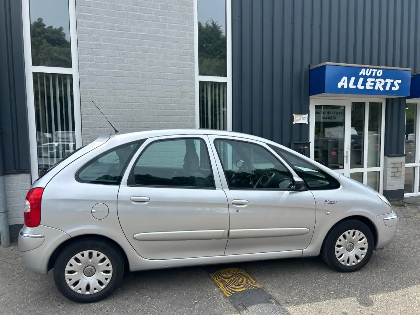 Citroen Xsara 1.6I-16V 106.660km nap pas/ dealer onderhouden Grijs - 1