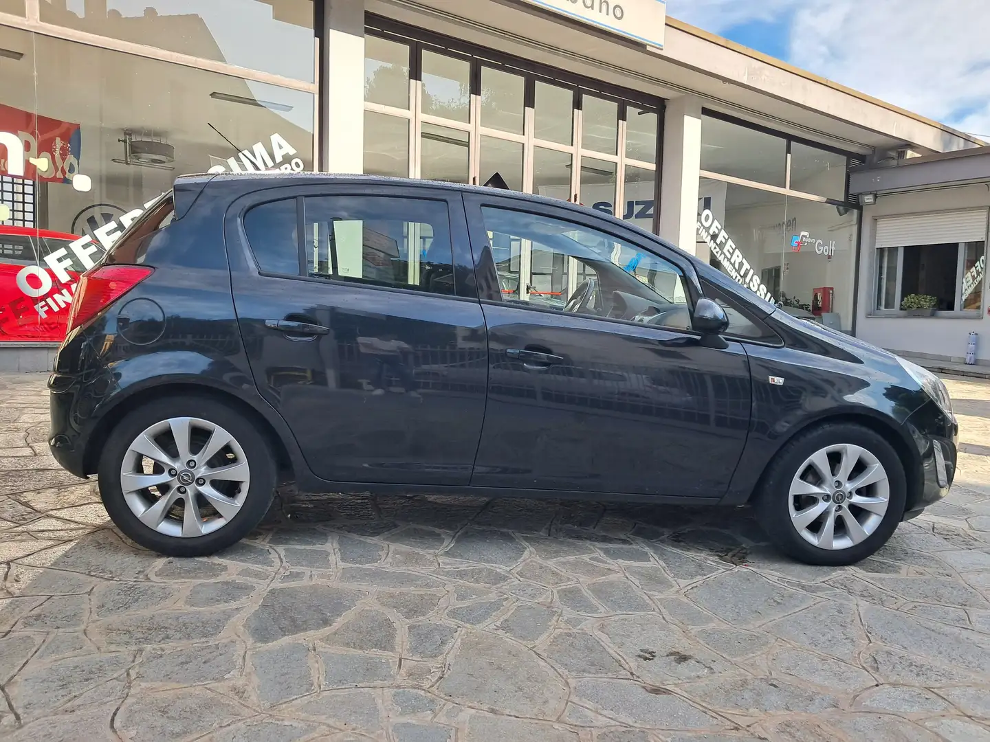 Opel Corsa Corsa IV 2010 5p 1.2 One c/clima 85cv Nero - 2