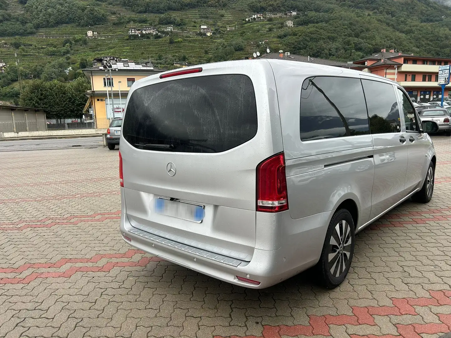 Mercedes-Benz Vito Tourer 119 CDI 4x4 EXLong Argento - 2