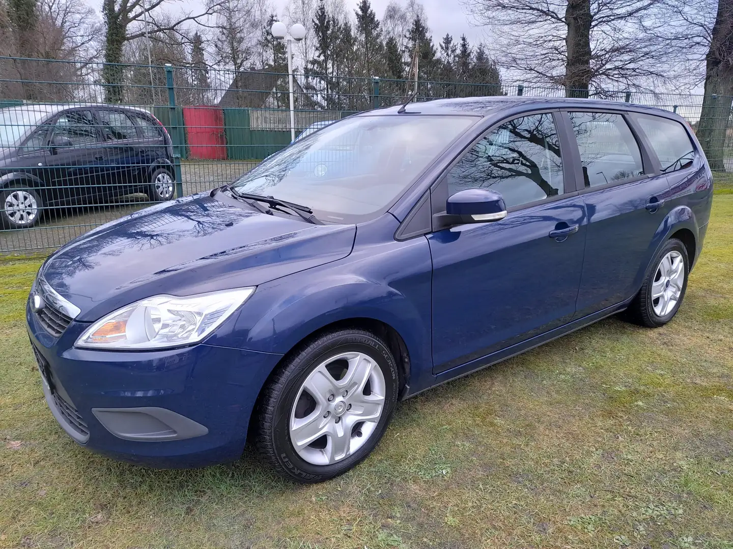 Ford Focus Style + Modrá - 2