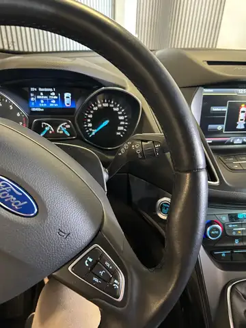 Ford C-Max view 18