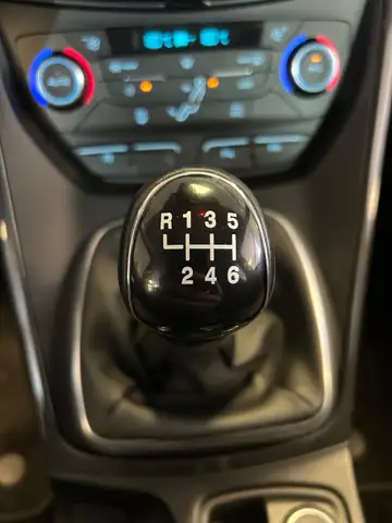 Ford C-Max view 13