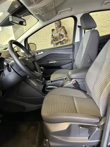 Ford C-Max view 6
