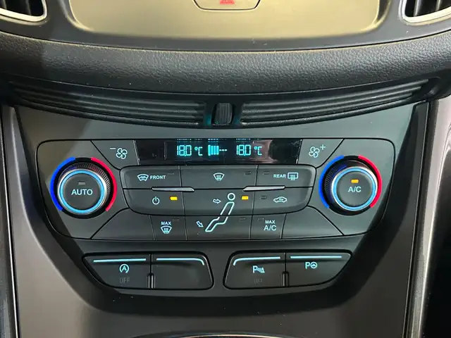Ford C-Max view 11