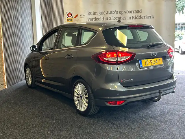 Ford C-Max view 16