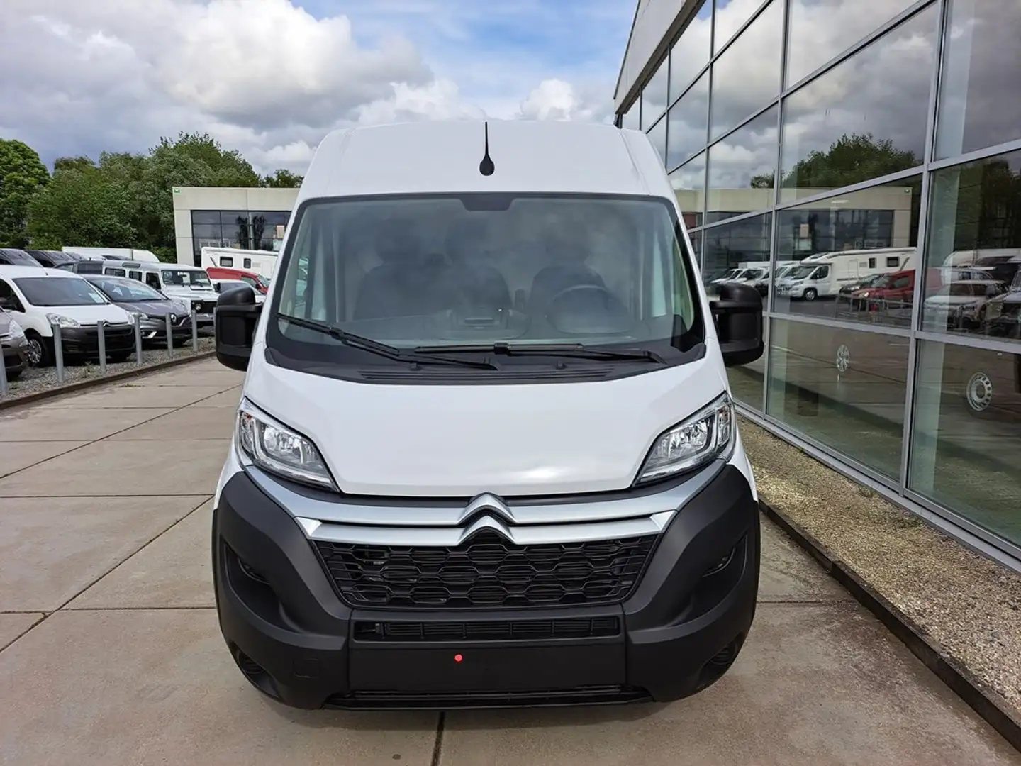 Citroen Jumper 33 L2H2 2.2 BlueHDI 140 Club S&S Wit - 2