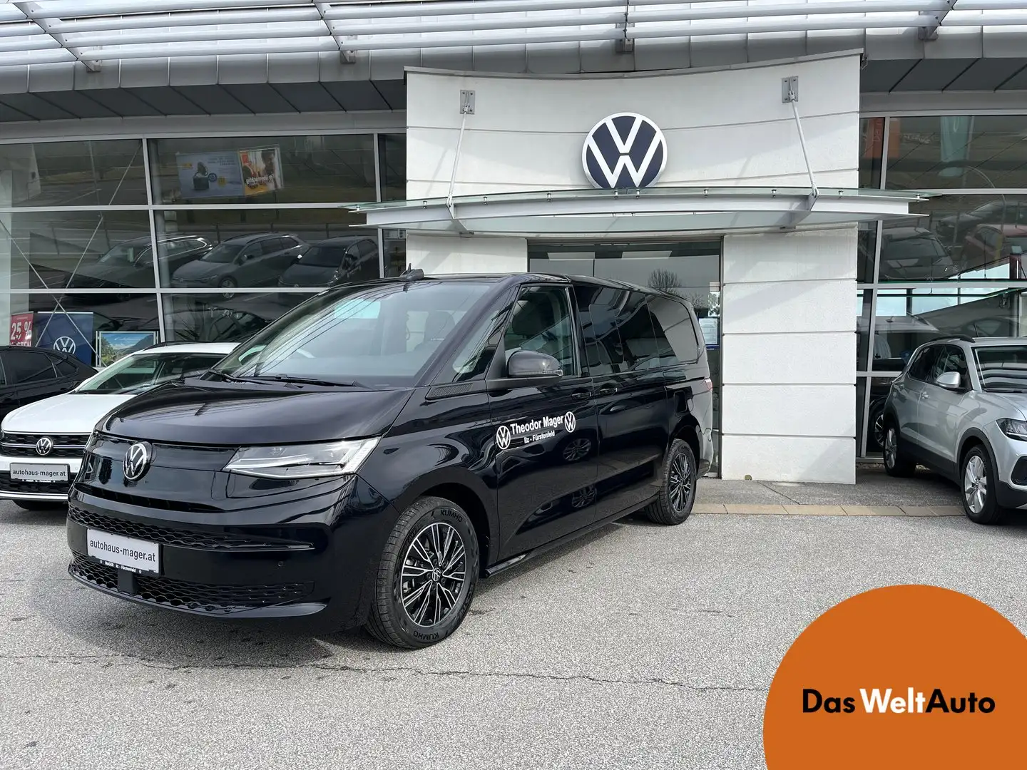 Volkswagen T7 Multivan VW T7 Multivan Business ÜH eHybrid 180 kW 4M Zwart - 1