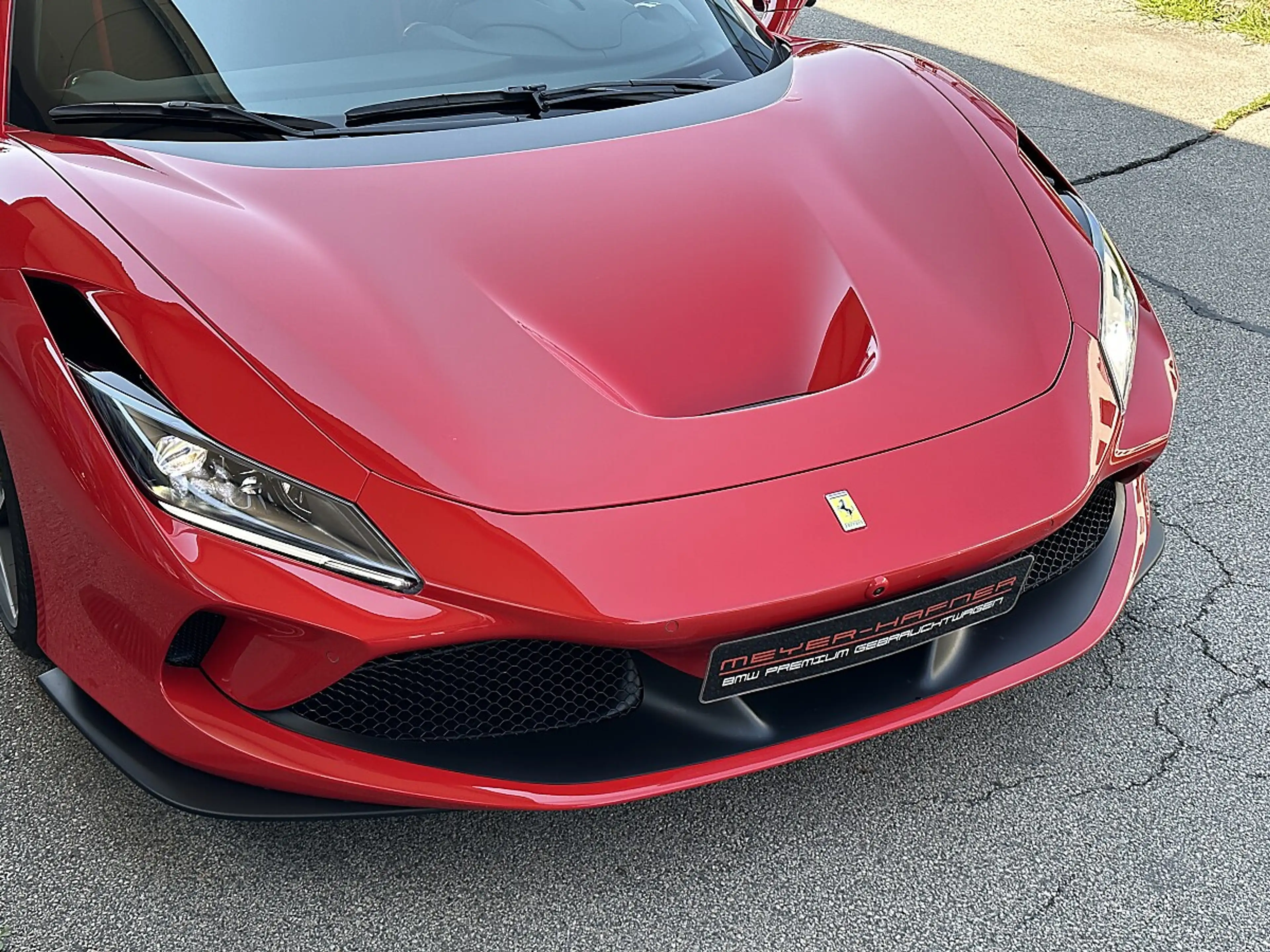 Ferrari F8 Tributo — photo 5