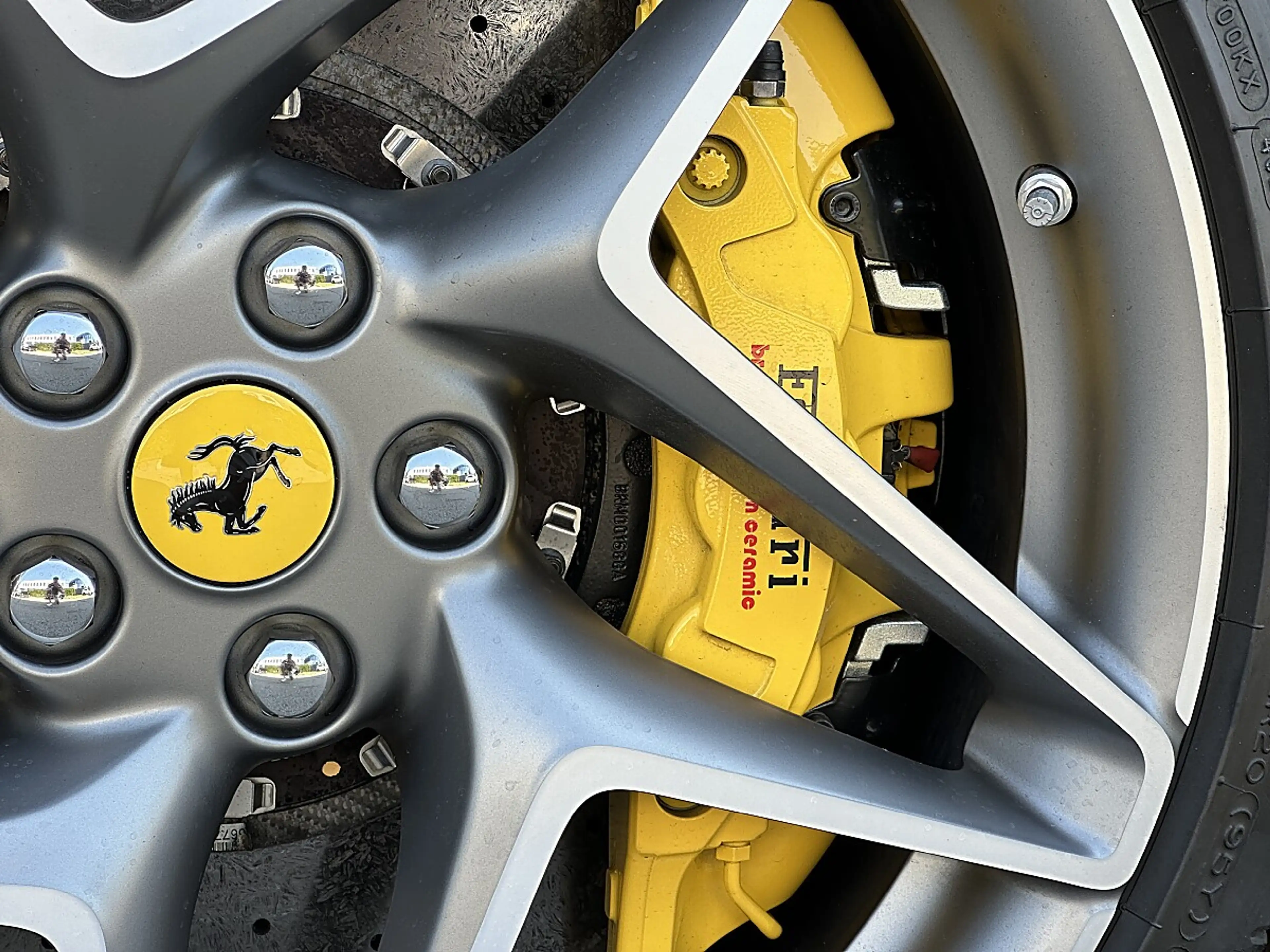 Ferrari F8 Tributo — photo 11