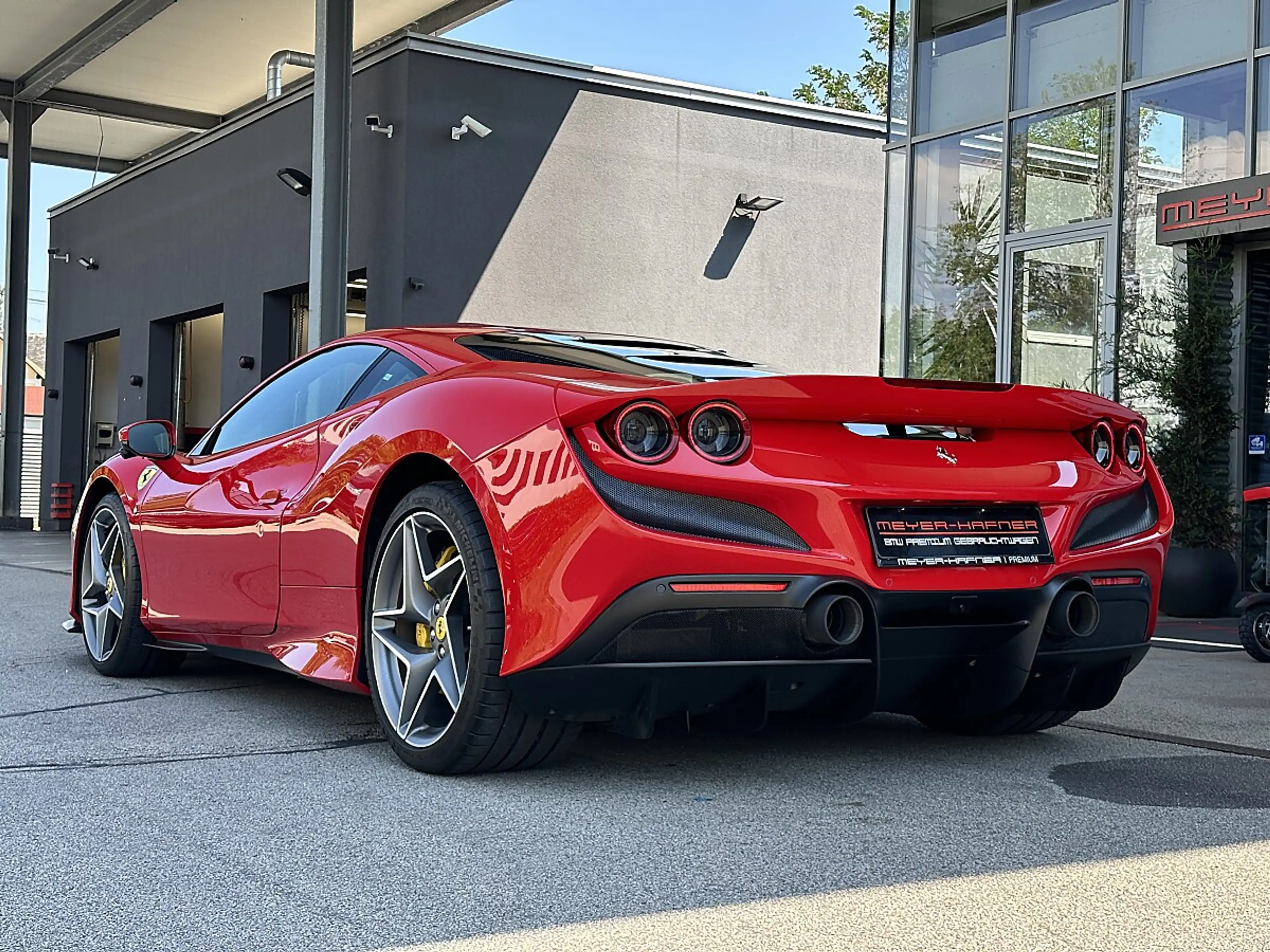 Ferrari F8 Tributo — photo 14