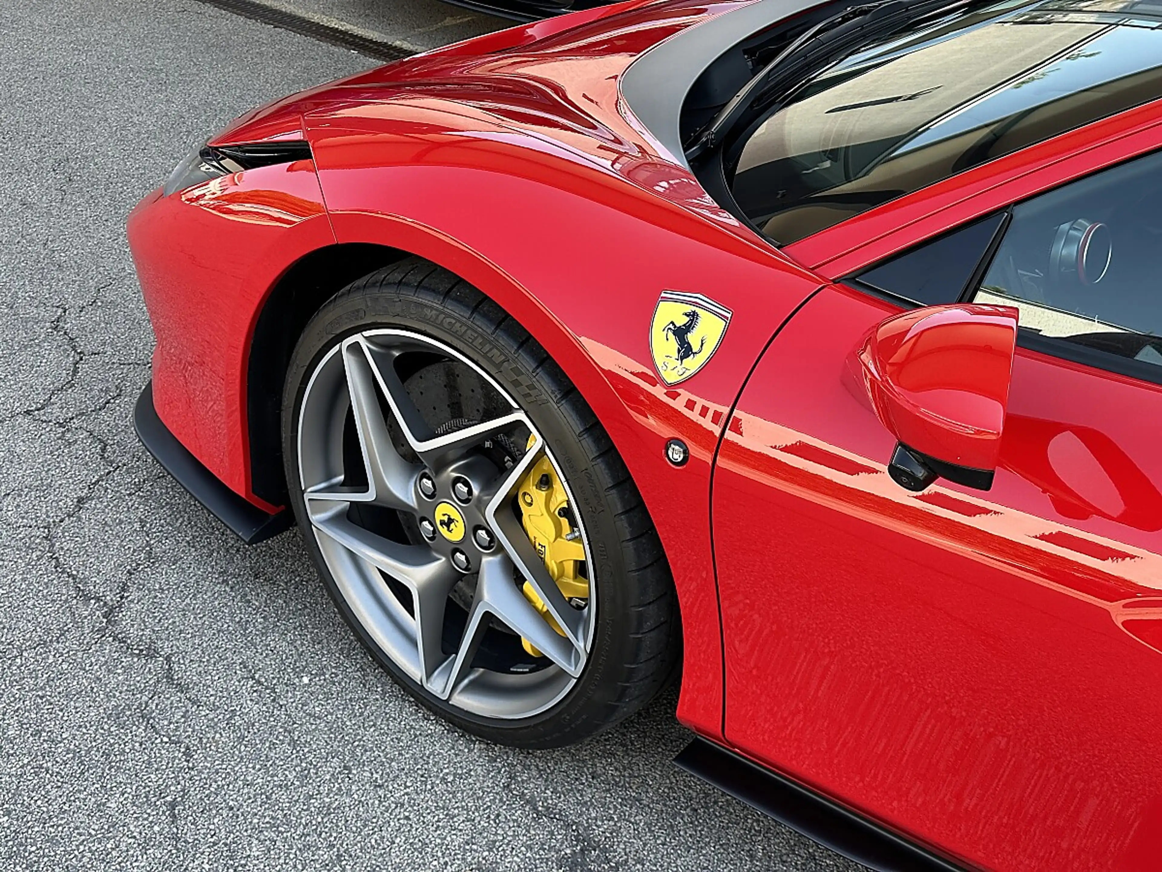 Ferrari F8 Tributo — photo 9