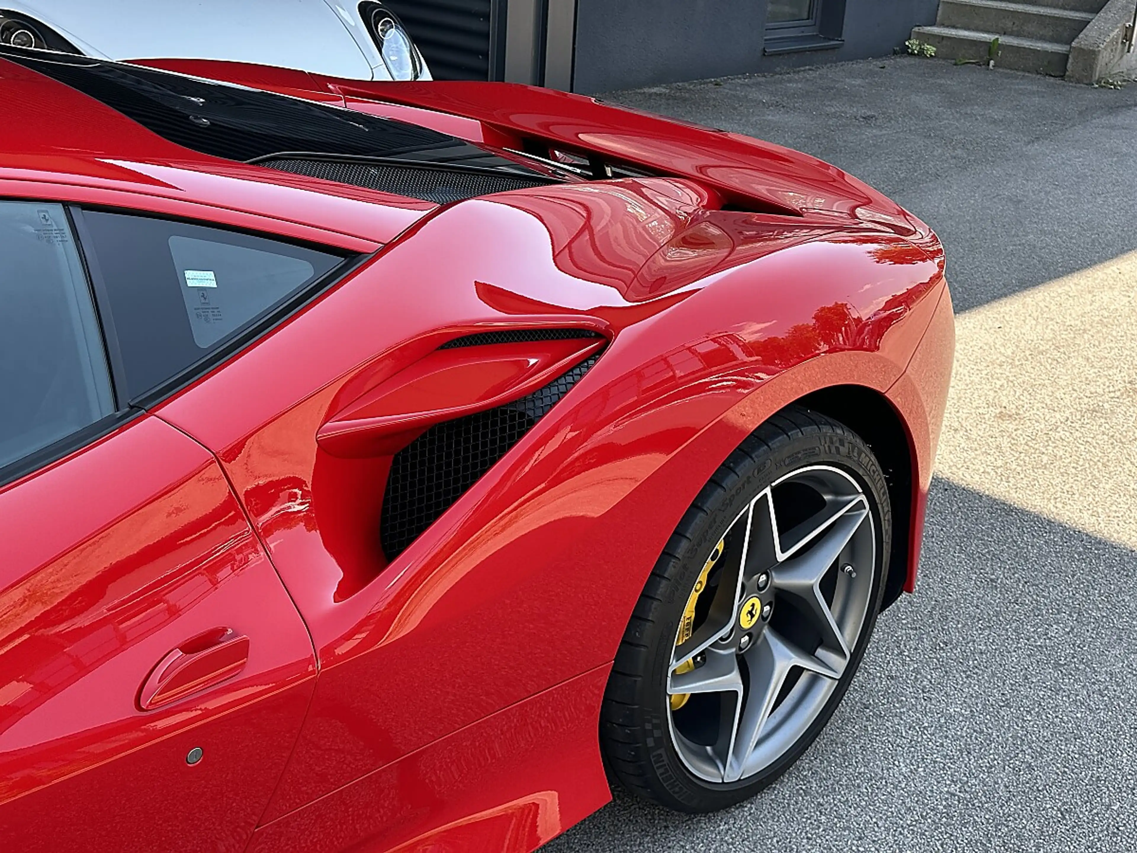 Ferrari F8 Tributo — photo 12