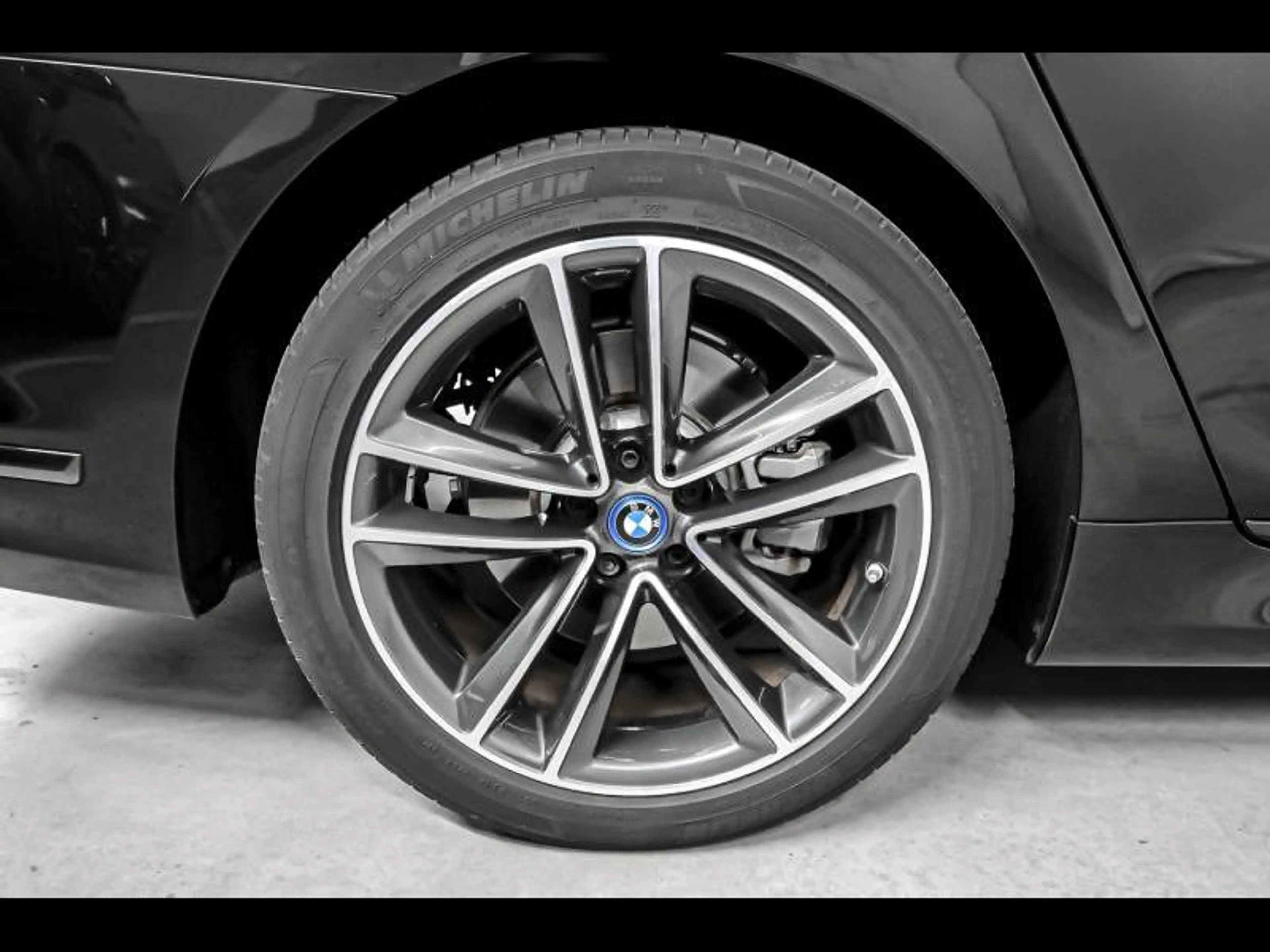 BMW 745 M sport — photo 8