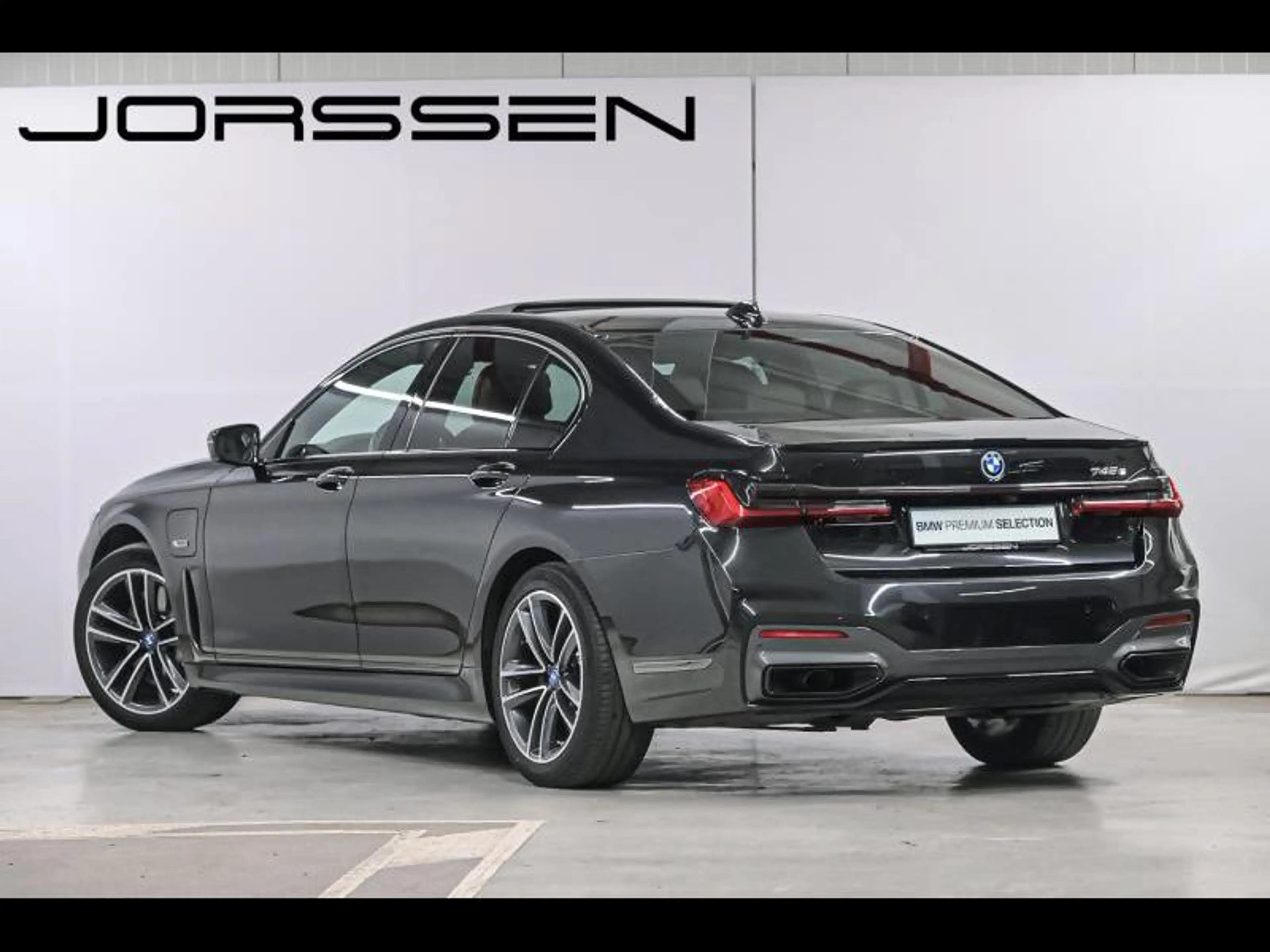 BMW 745 M sport — photo 5
