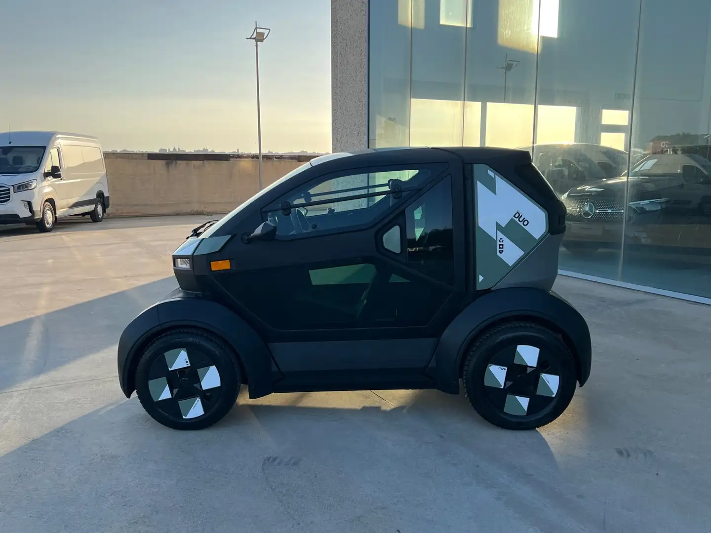 Mobilize Duo 45 Neo SUPER OFFERTA €9.900 Schwarz - 2