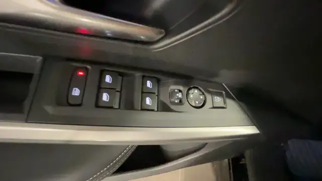 Peugeot 3008 view 13