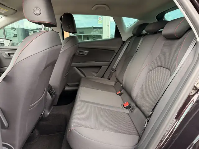Seat Leon view 6