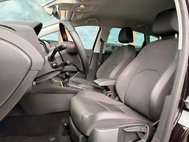 Seat Leon view 5