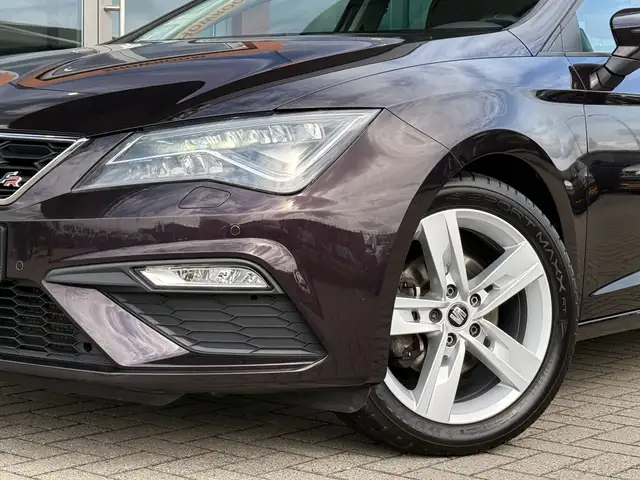 Seat Leon view 4