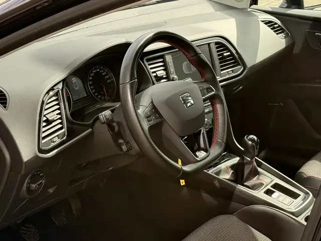 Seat Leon view 8