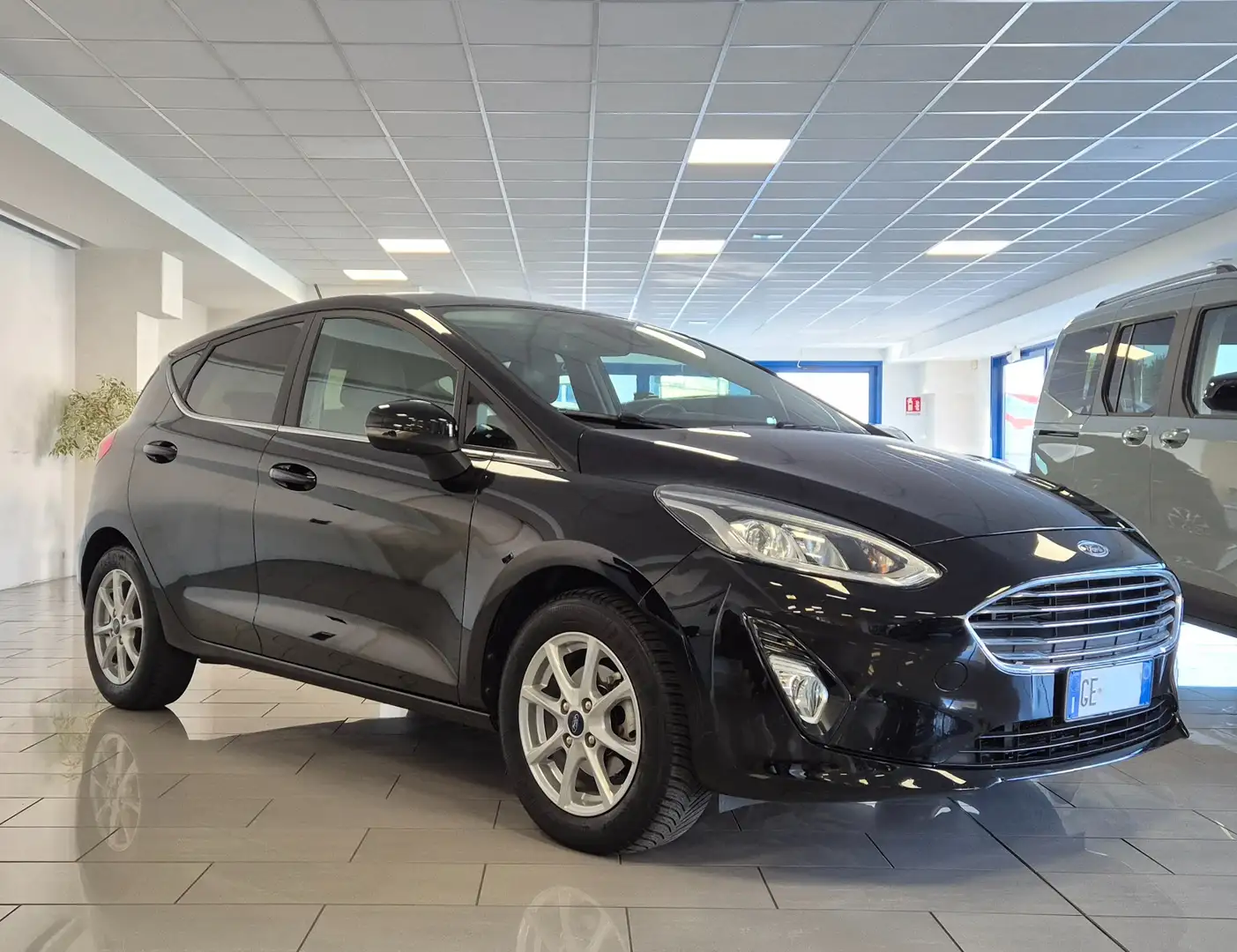Ford Fiesta 1.1 Titanium 75 CV Noir - 1