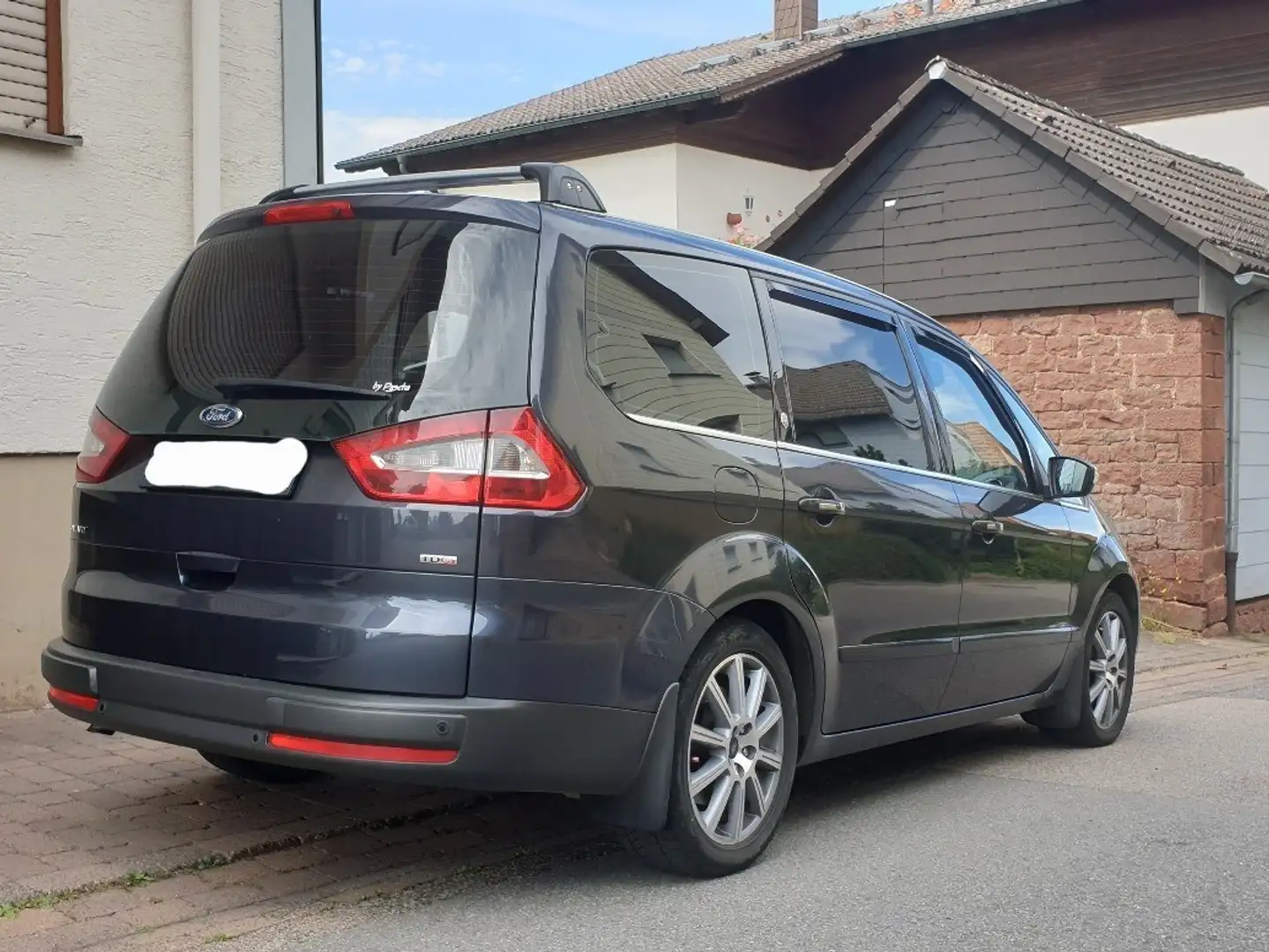 Ford Galaxy 2.0 TDCi DPF Aut. Ghia - 2