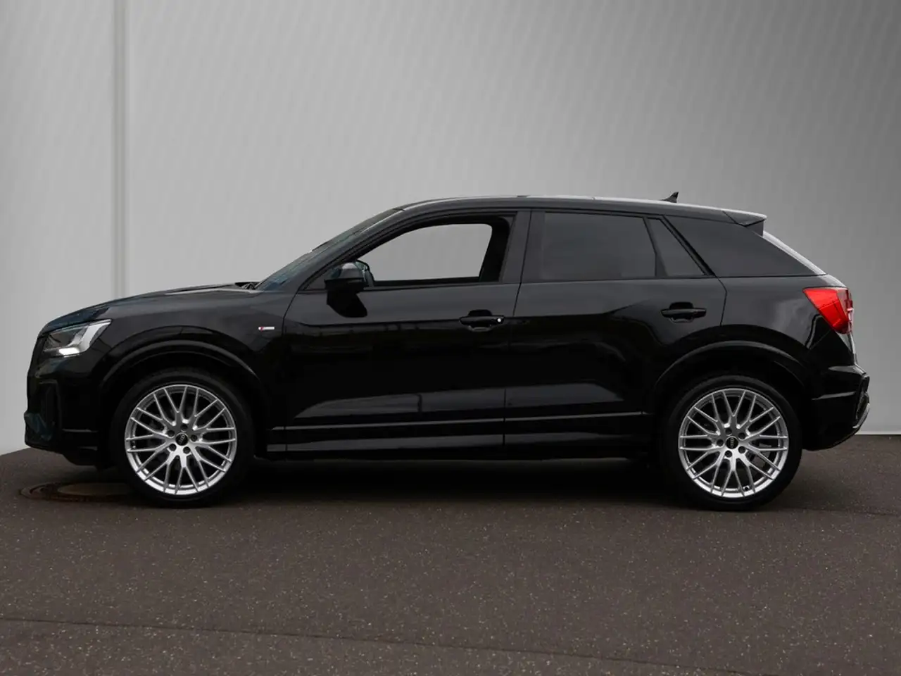 Audi Q2 40 TFSI quattro S line Panorama Kamera Leder, миниатюра 5