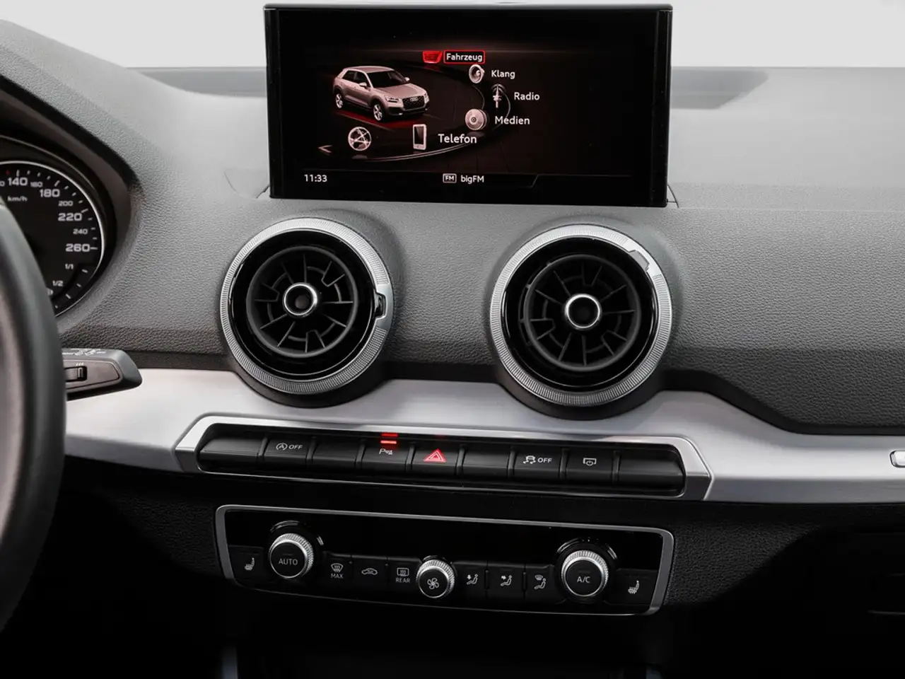 Audi Q2 40 TFSI quattro S line Panorama Kamera Leder, миниатюра 13