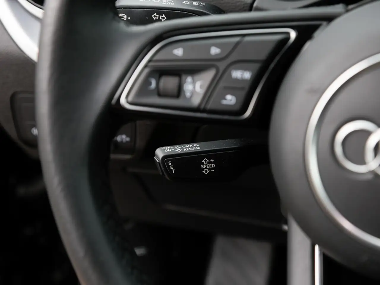 Audi Q2 40 TFSI quattro S line Panorama Kamera Leder, миниатюра 18