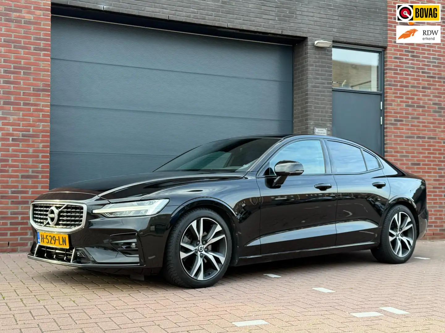 Volvo S60 2.0 T4 R-Design | Leder | Pano | LED | BLISS | Ada Noir - 1