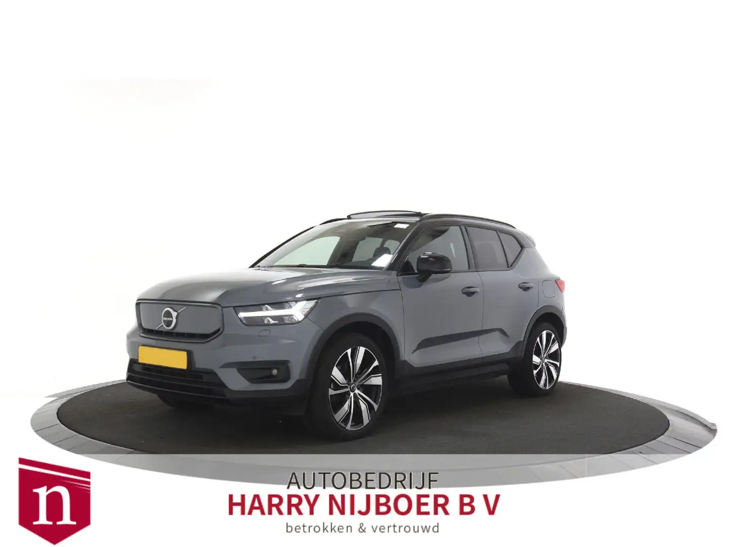 Volvo XC40 Recharge P8 AWD R-Design Trekhaak / Panoramadak / Grijs - 1