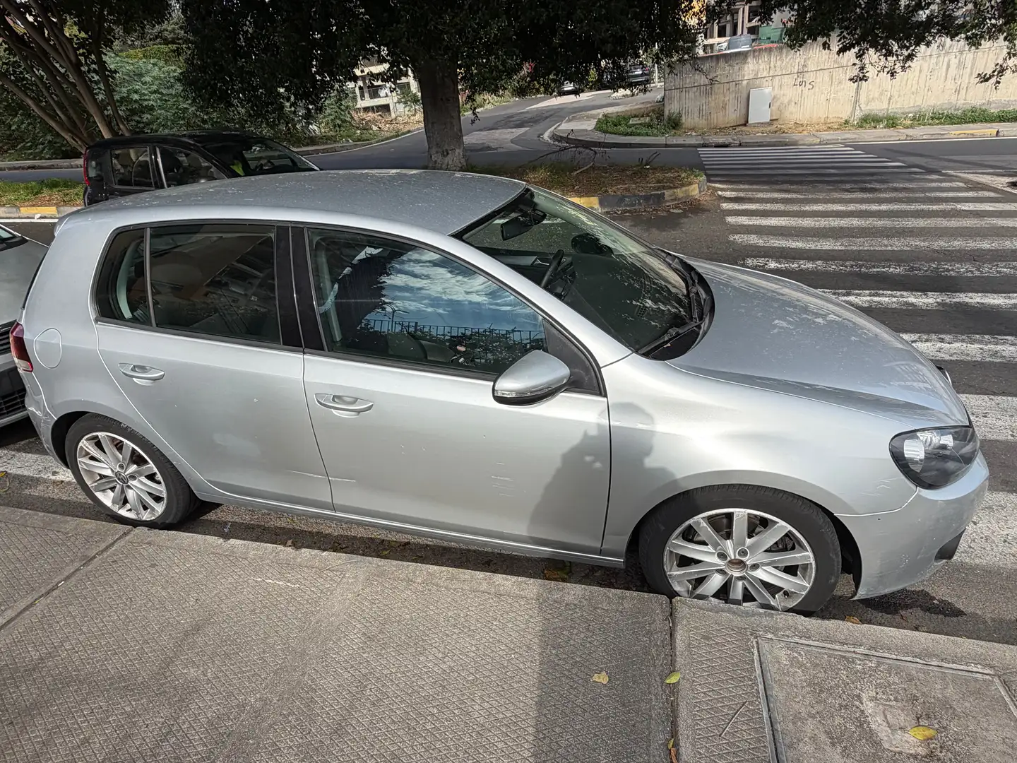 Volkswagen Golf Golf 5p 2.0 tdi Highline Grigio - 2