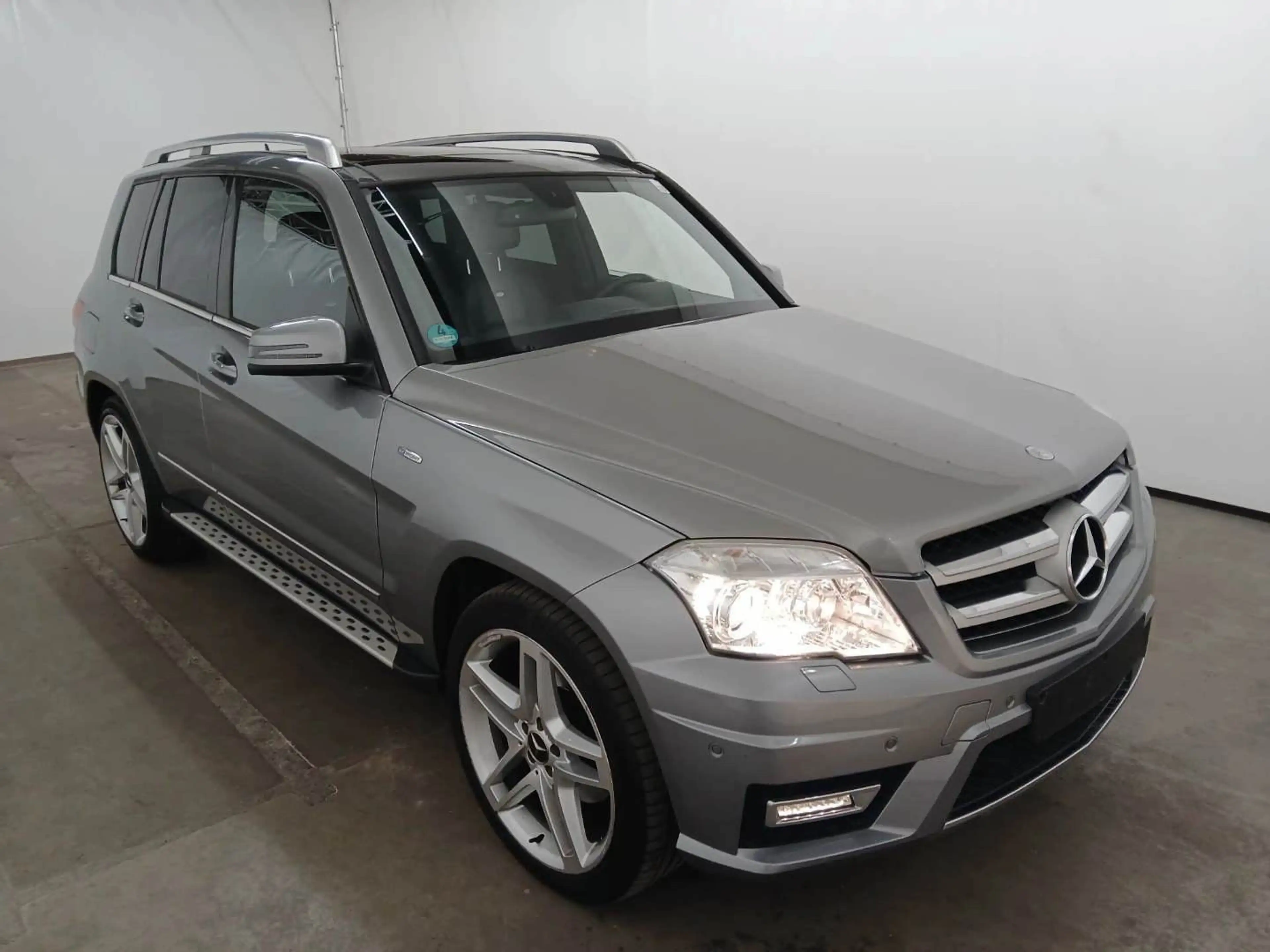 Mercedes-Benz GLK 350 AMG Line 4Matic/PANO/RFK/AHK/BI-XENON — photo 3
