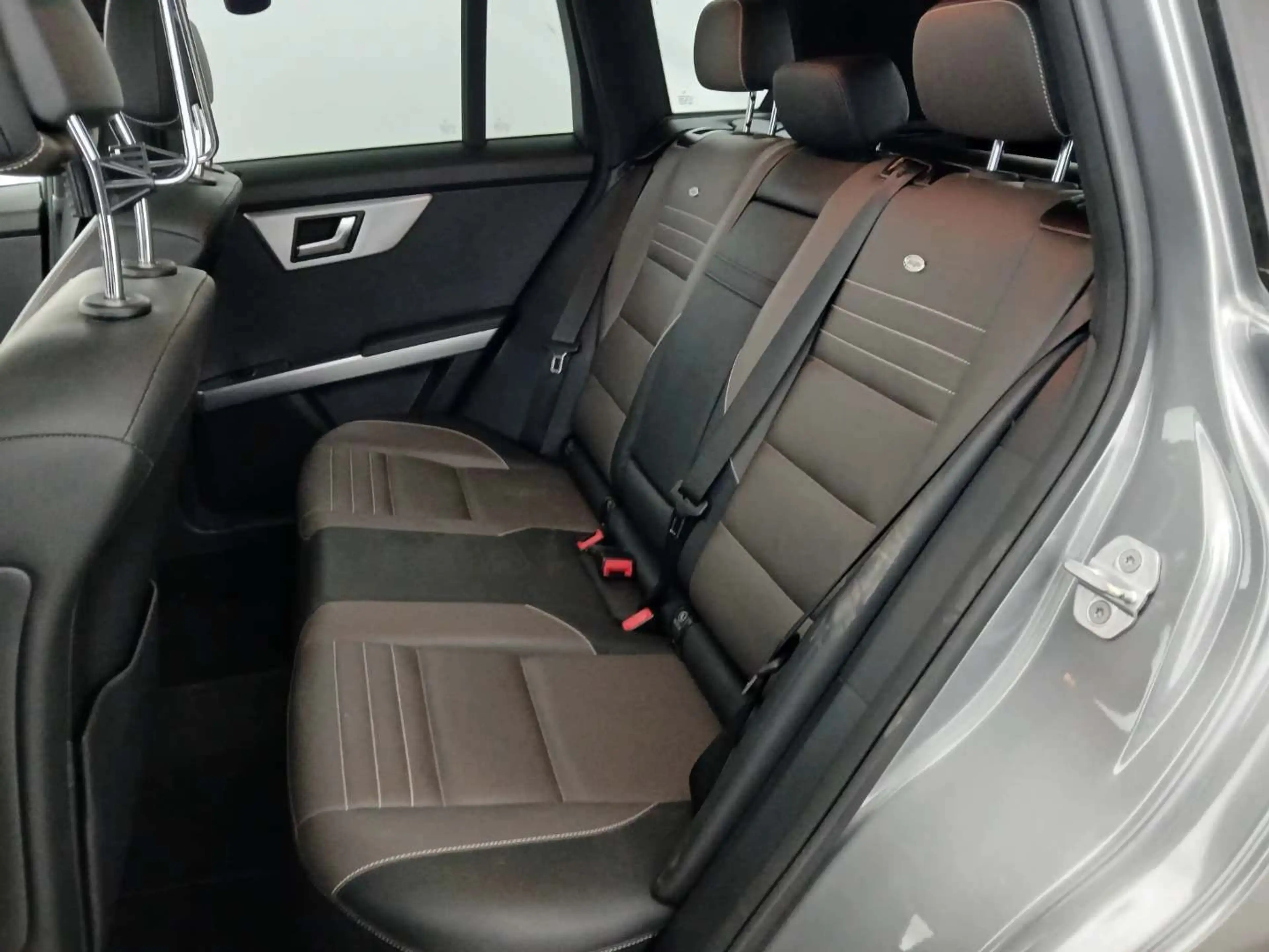 Mercedes-Benz GLK 350 AMG Line 4Matic/PANO/RFK/AHK/BI-XENON — photo 11