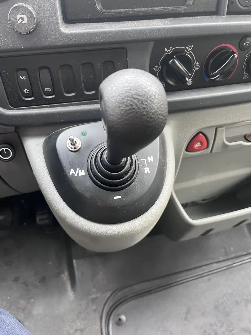 Renault Master 2.5 dCi L1H1 Minibus Quickshift - 1