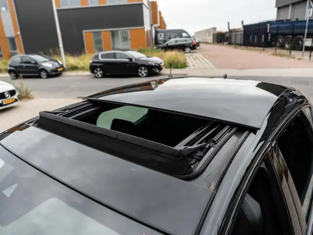 Seat Leon view 4