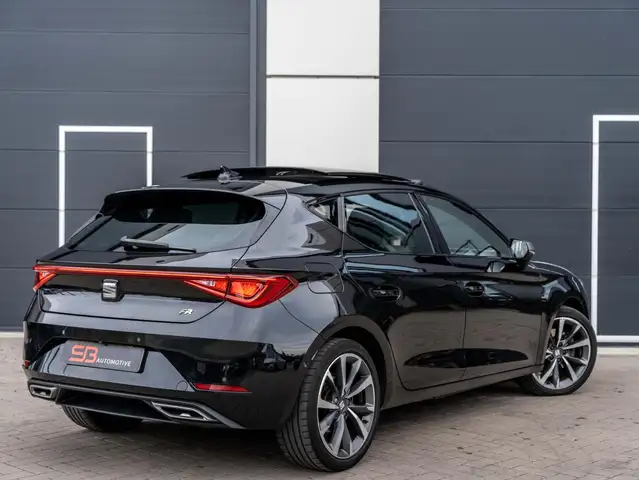 Seat Leon view 2